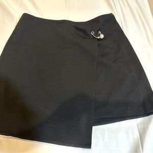 LUSH skirt with pearl
